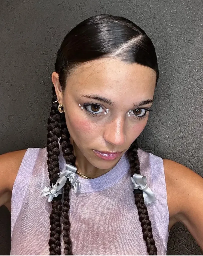 Chic 90’s Hairstyle with Braids