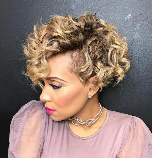 8. Champagne Blonde Curls