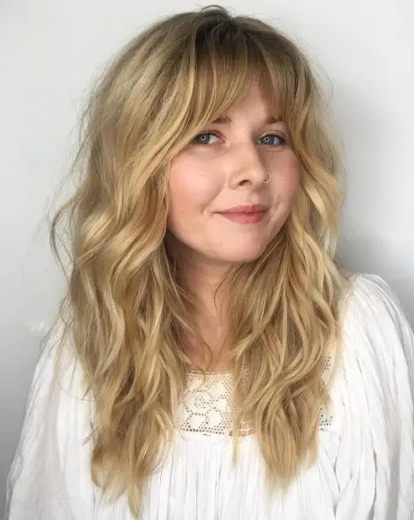 24. Wavy Shag with Thinned-Out Ends