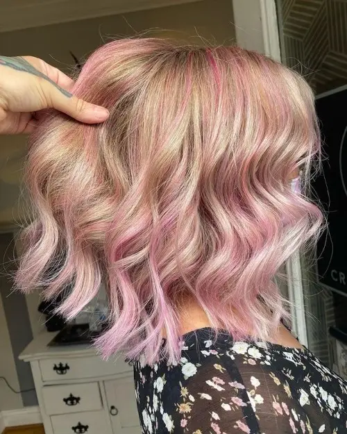 7. Feminine Cool Pink Lowlights