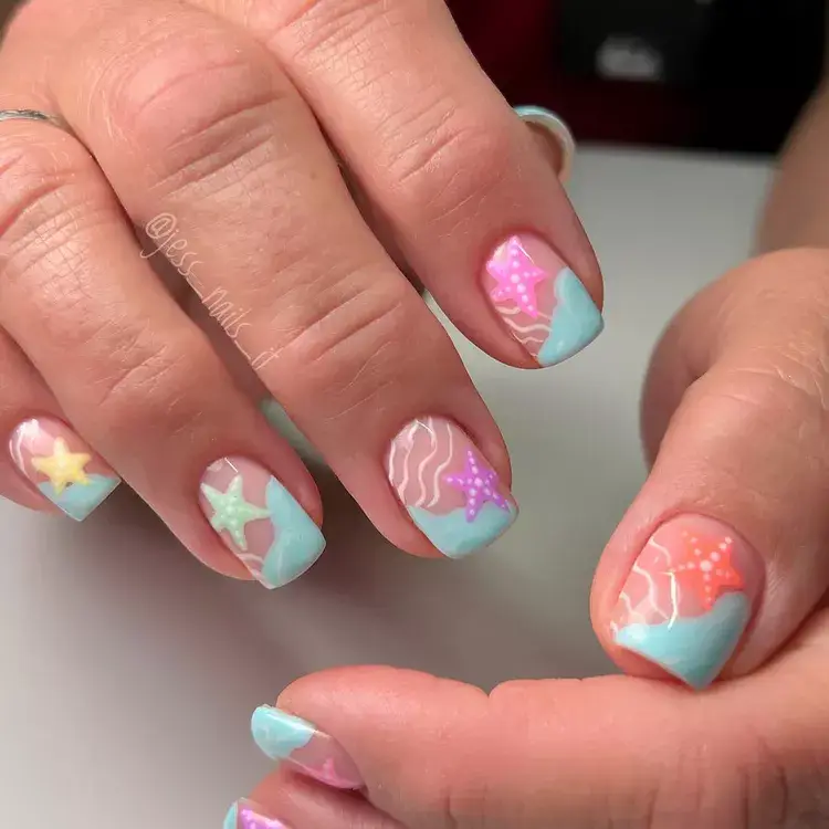20. Beach Nails