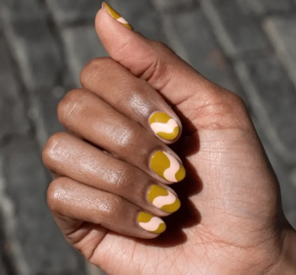 26. ’70s Swirls