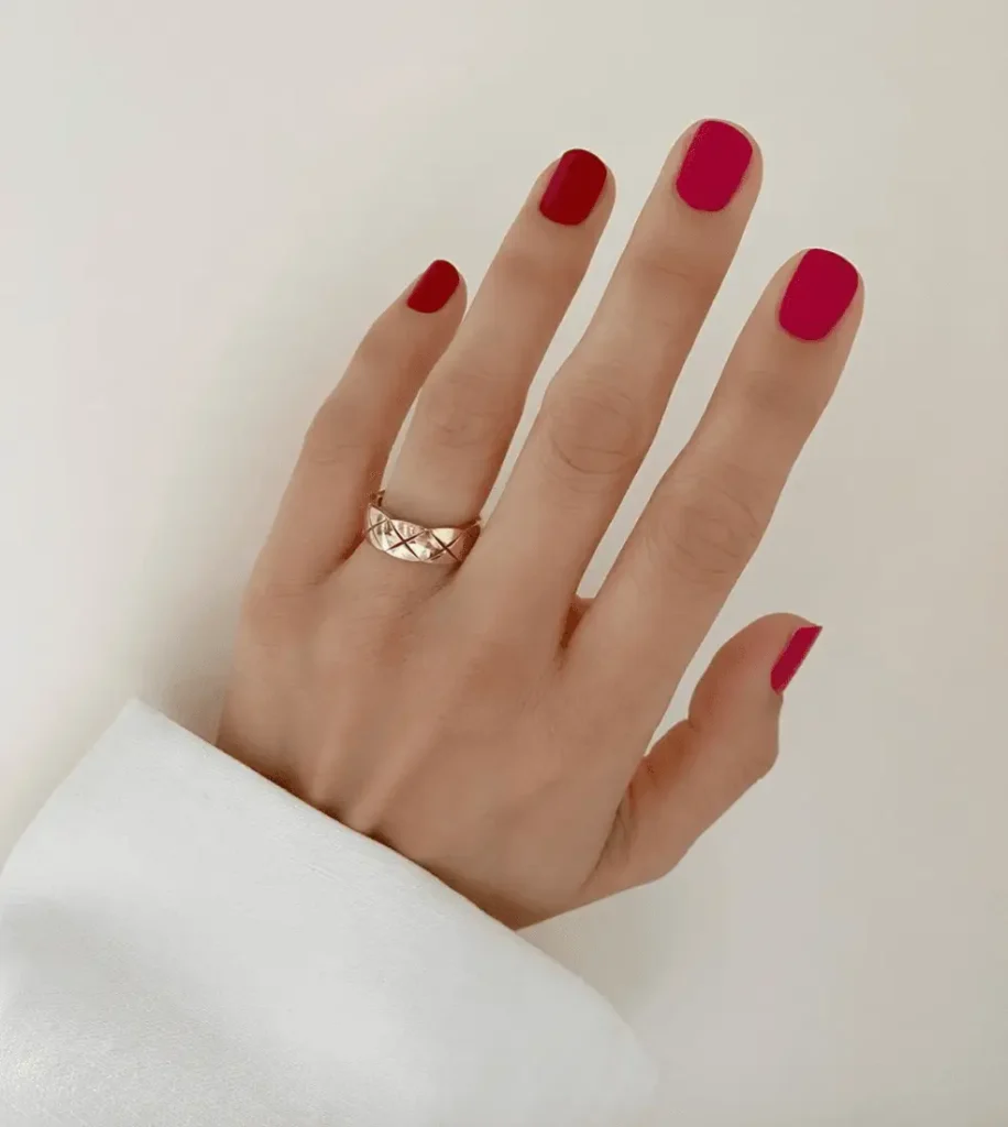 27. Monotone Matte