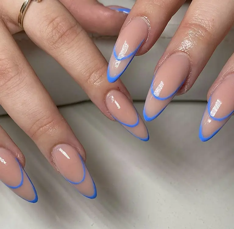 1. Graphic Acrylic Nails