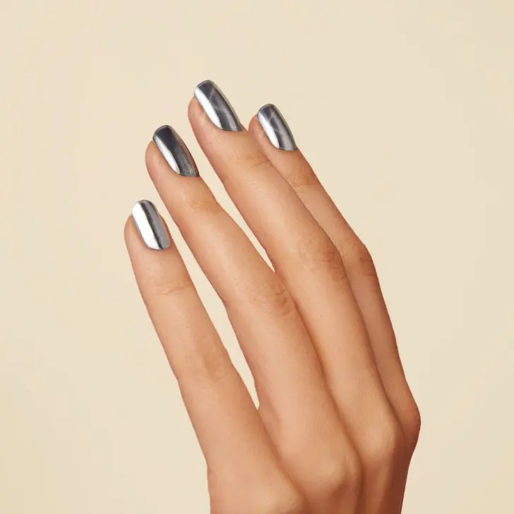 11. Titanium Glaze Simple Autumn Nails