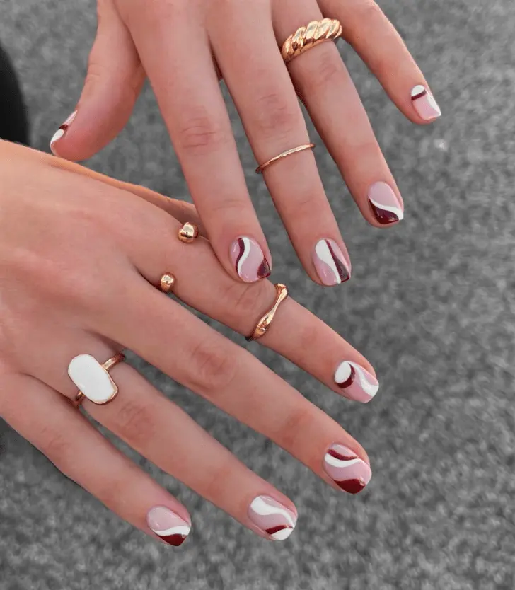 13. Retro Swirl Short Fall Nails
