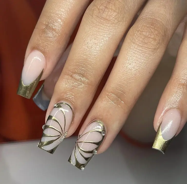 17. Gold Acrylic Nails