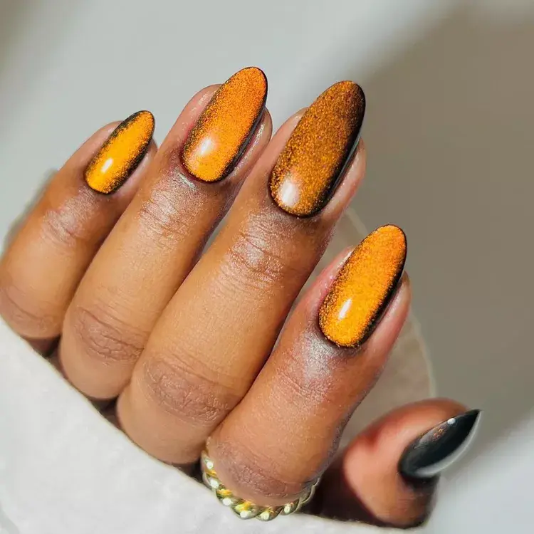 18. Velvet Pumpkin Nails