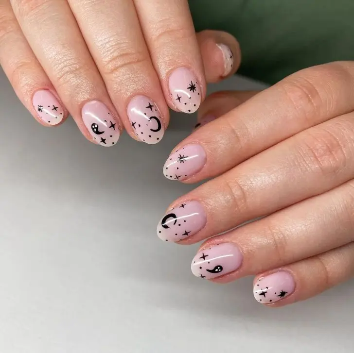 21. Minimalist + Festive Short Fall Nail Design
