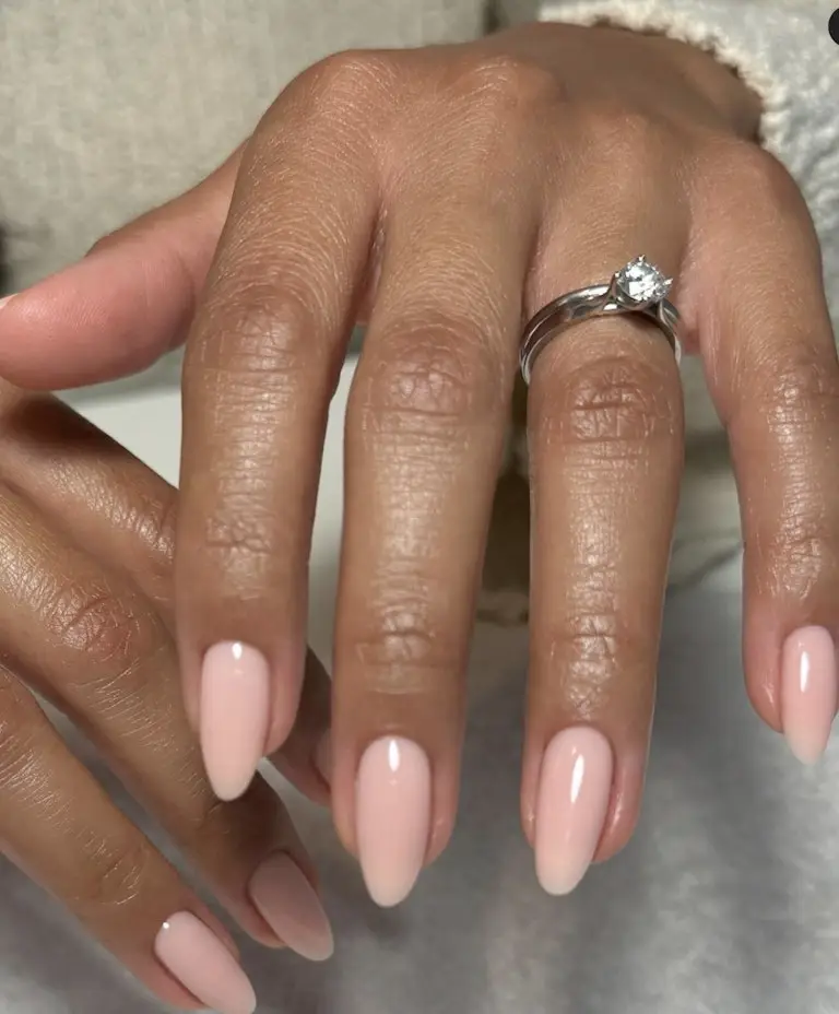 31. Elegant Acrylic Nails