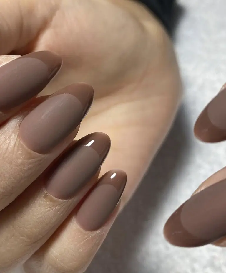 32. Brown Acrylic Nails