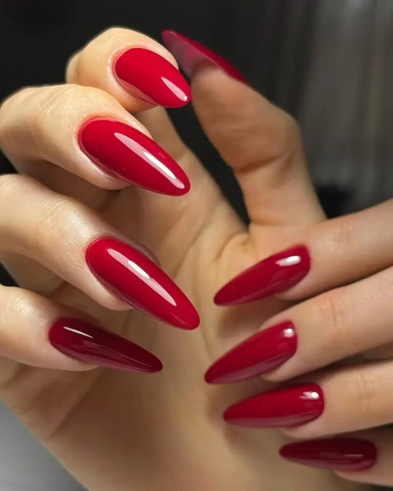 4. Long almond red nails