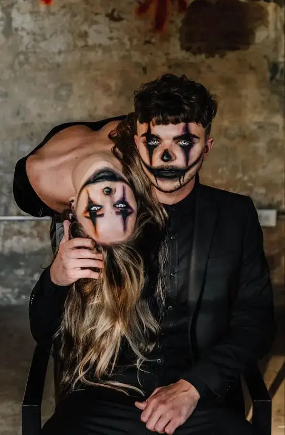 11. Scary Clown Couples Halloween Costume