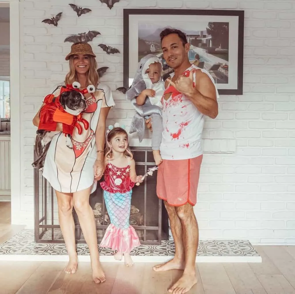 13. Funny Family Halloween Costumes