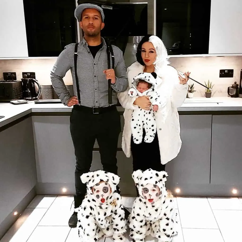 21. Cruella Family Halloween Costumes