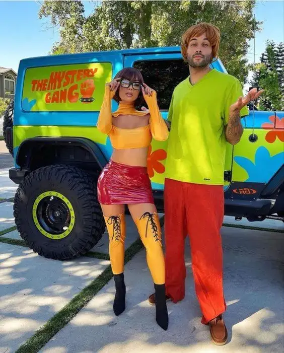 21. Scooby Doo's Velma & Shaggy
