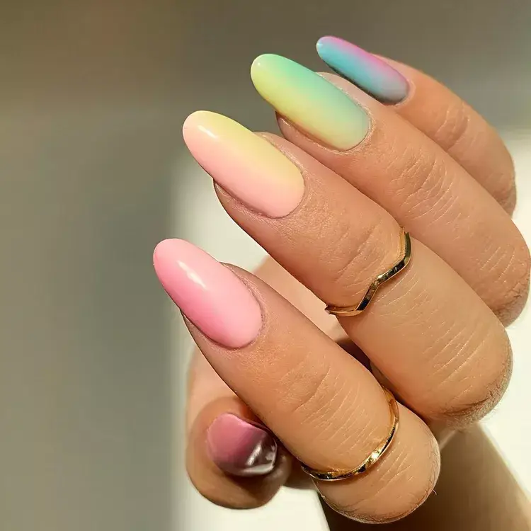 22. Horizontal Pastel Rainbow