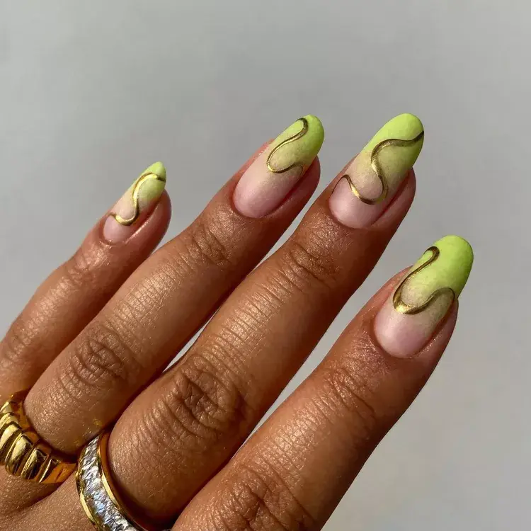24. Gold Swirl Accent