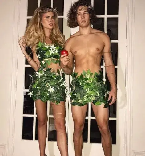 9. Adam & Eve Couples Halloween Costume