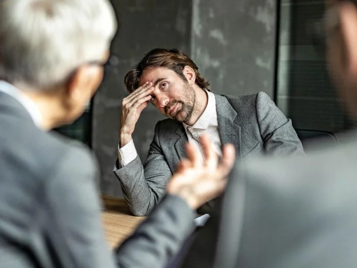 How to Look more attractive by negative self-talk