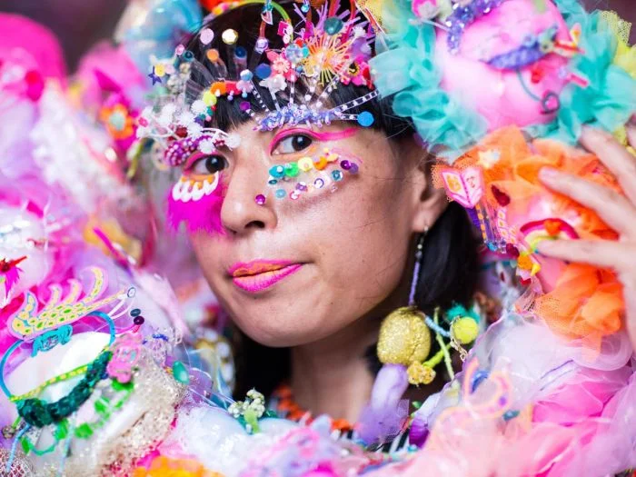 How to Look more attractive by avoiding too much makeup