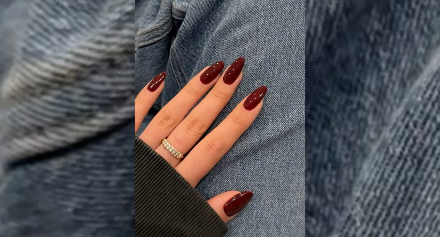 21+ Cherry Red Nails That Show You’re Stylish and Bold